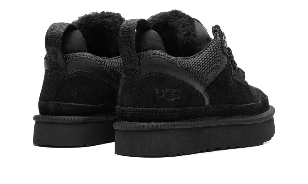 Parte de trás das UGG Lowmel Black