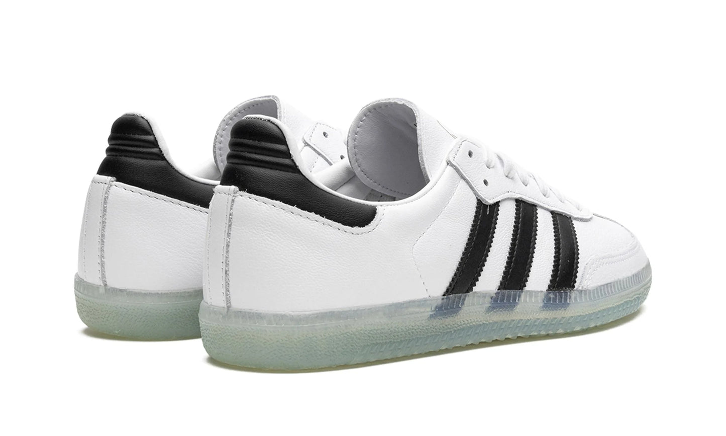 Parte de trás das sapatilhas Adidas Samba "Jason Dill" White Black
