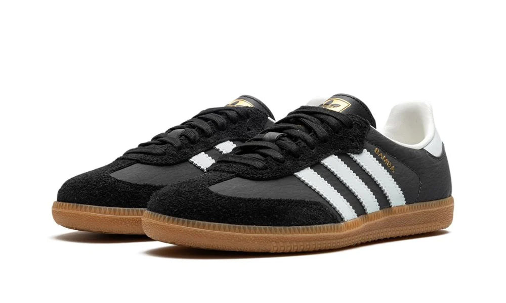 Parte da frente das sapatilhas Adidas Samba OG Carbon Almost Blue