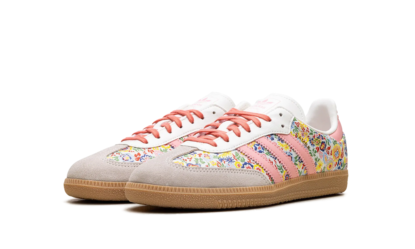 Parte da frente das sapatilhas Adidas Samba OG GS Liberty London Floral Embroidery
