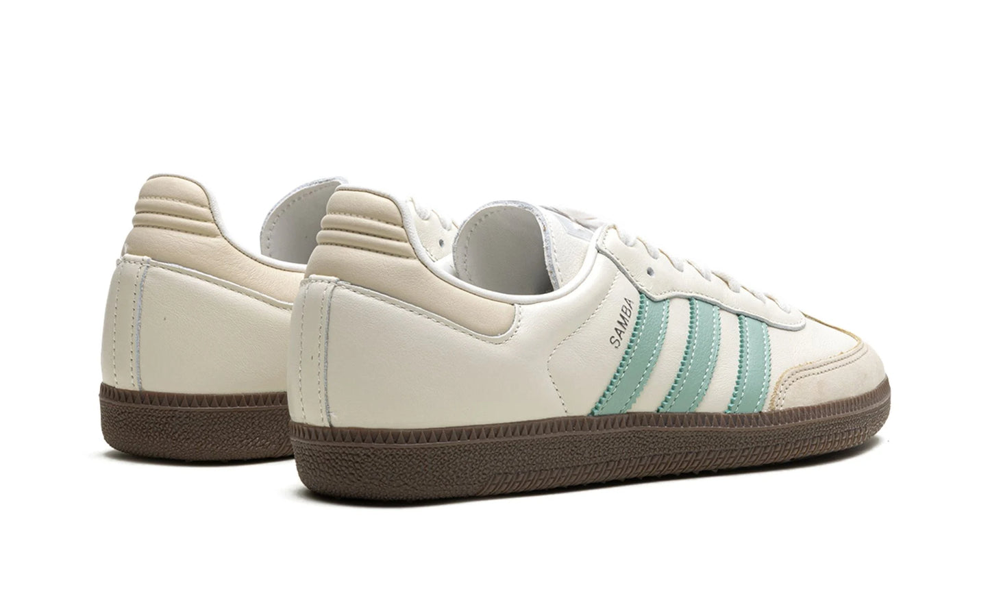 Parte de trás das sapatilhas Adidas Samba OG Hazy Green