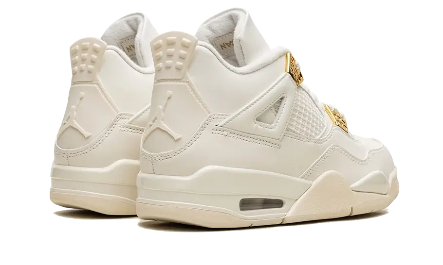 Parte de trás das sapatilhas Air Jordan 4 Retro Metallic Gold