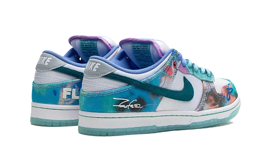 Parte de trás das sapatilhas Nike SB Dunk Low Futura Laboratories Bleached Aqua