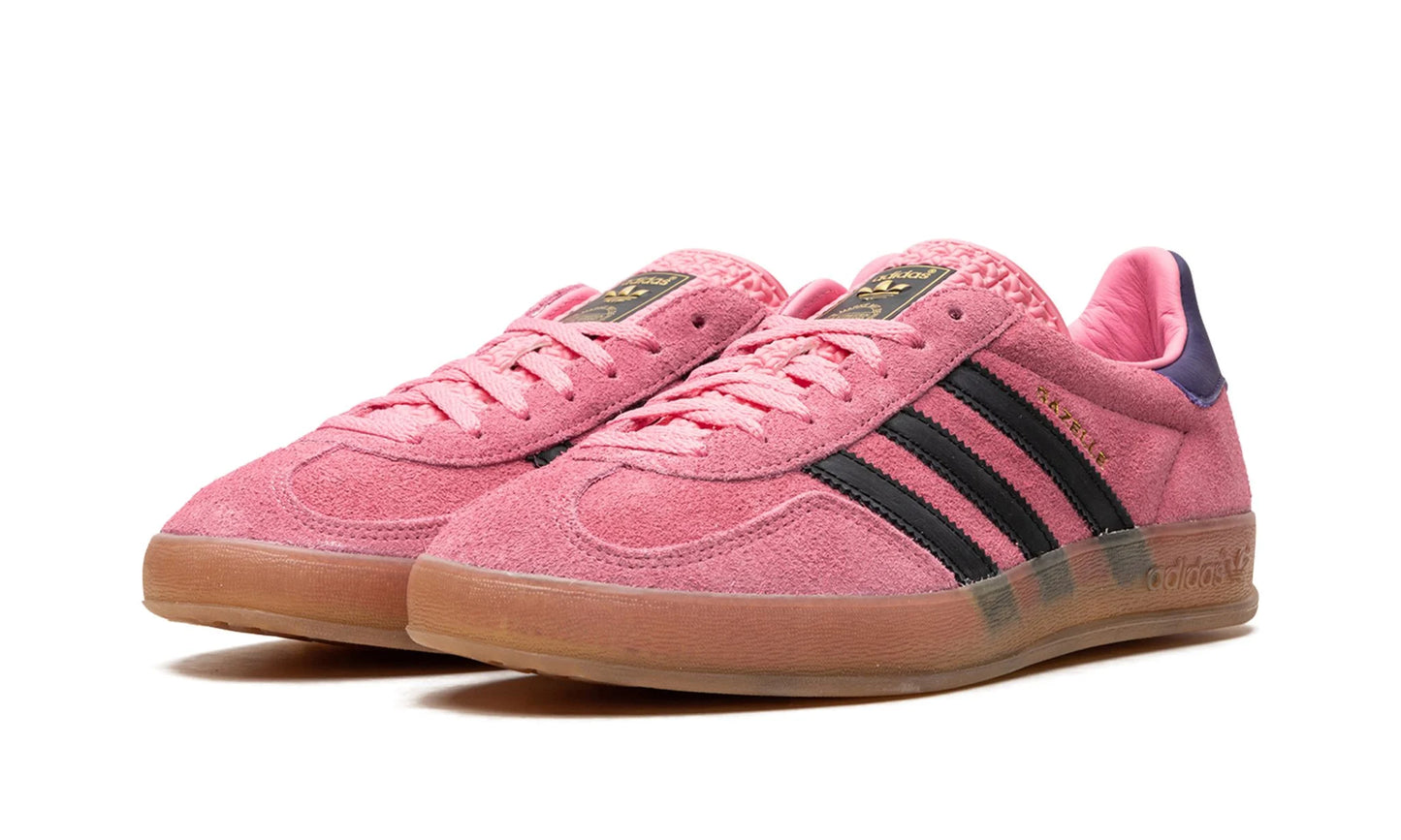 Parte da frente das sapatilhas Adidas Gazelle Indoor Bliss Pink Purple