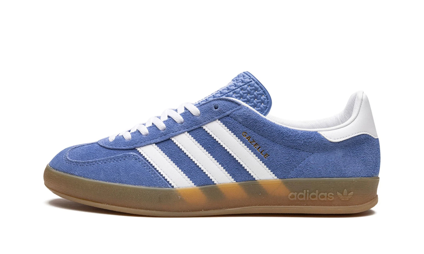 Lado esquerdo das sapatilhas Adidas Gazelle Indoor Blue Fusion