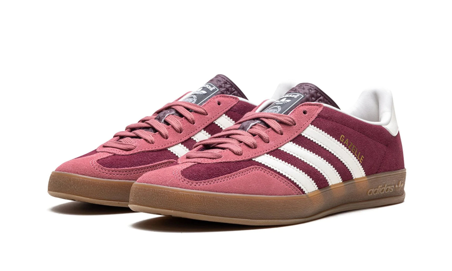 Parte da frente das sapatilhas Adidas Gazelle Indoor Maroon