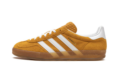 Lado esquerdo das sapatilhas Adidas Gazelle Indoor Orange Peel