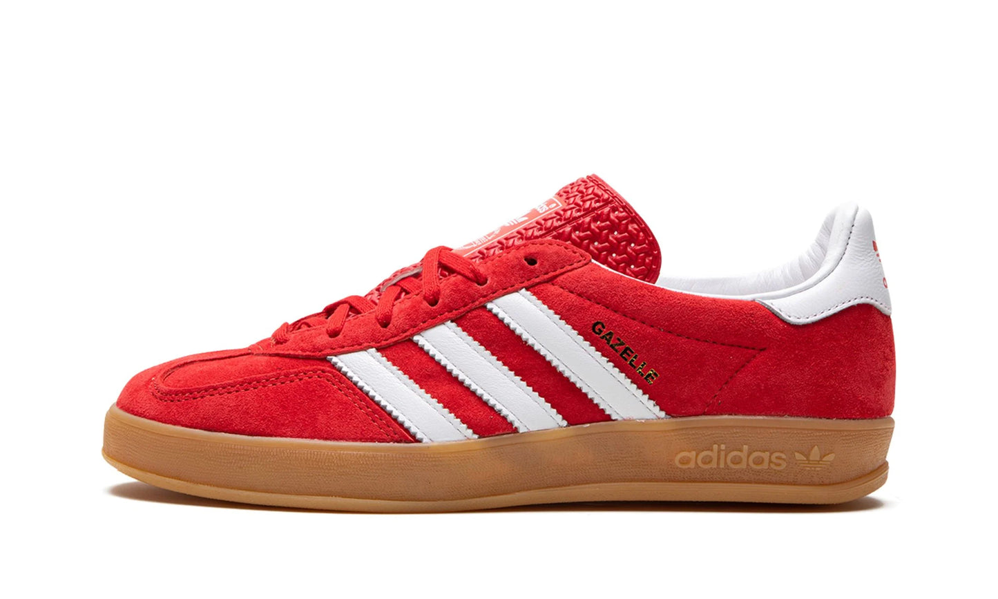 Lado esquerdo das sapatilhas Adidas Gazelle Indoor Scarlet Cloud White