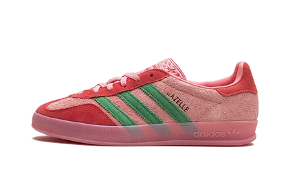 Lado esquerdo das sapatilhas Adidas Gazelle Indoor Semi Pink Spark Preloved Scarlet