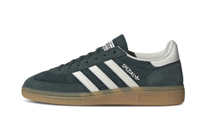 Lado esquerdo das sapatilhas Adidas Handball Spezial Mineral Green