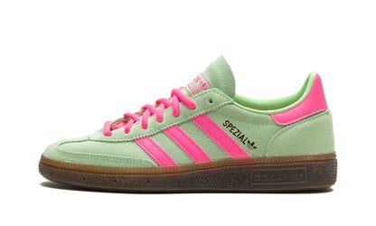 Lado esquerdo das sapatilhas Adidas Handball Spezial Semi Green Spark