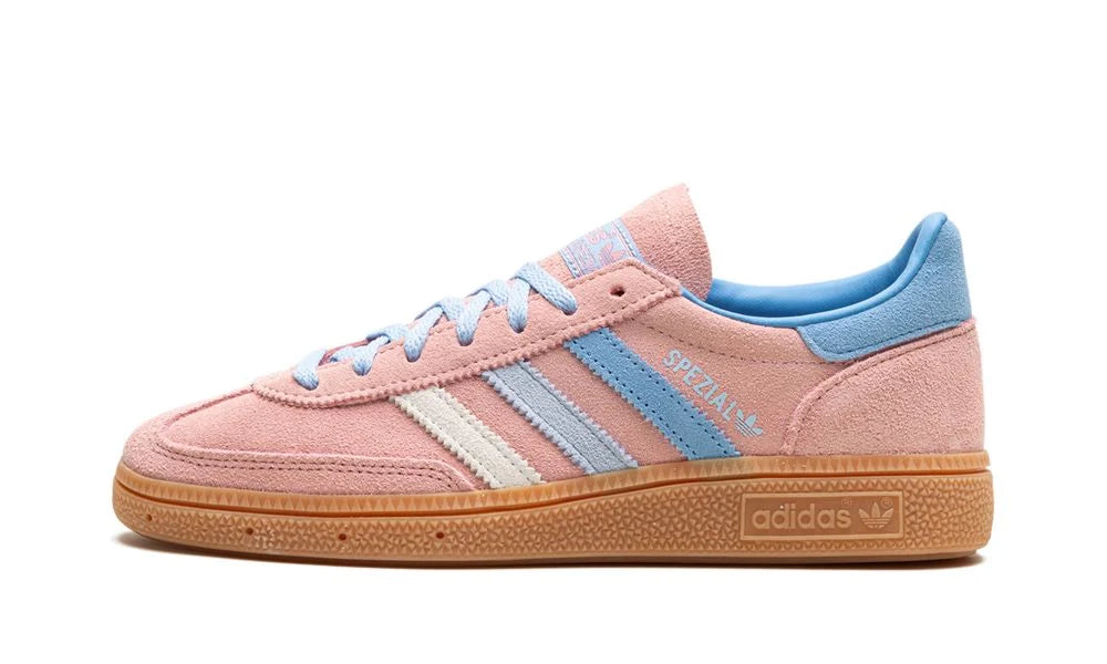 Lado esquerdo das sapatilhas Adidas Handball Spezial Semi Pink Spark