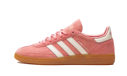 Lado esquerdo das sapatilhas Adidas Handball Spezial Sporty & Rich Pink