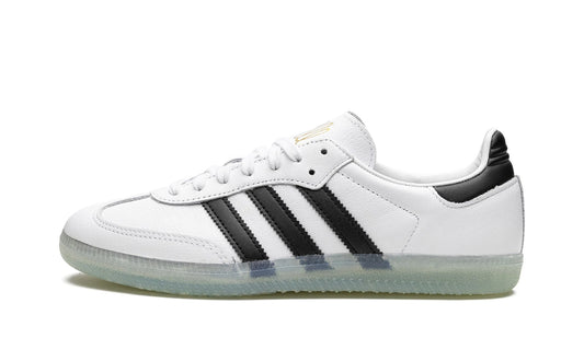 Lado esquerdo das sapatilhas Adidas Samba "Jason Dill" White Black