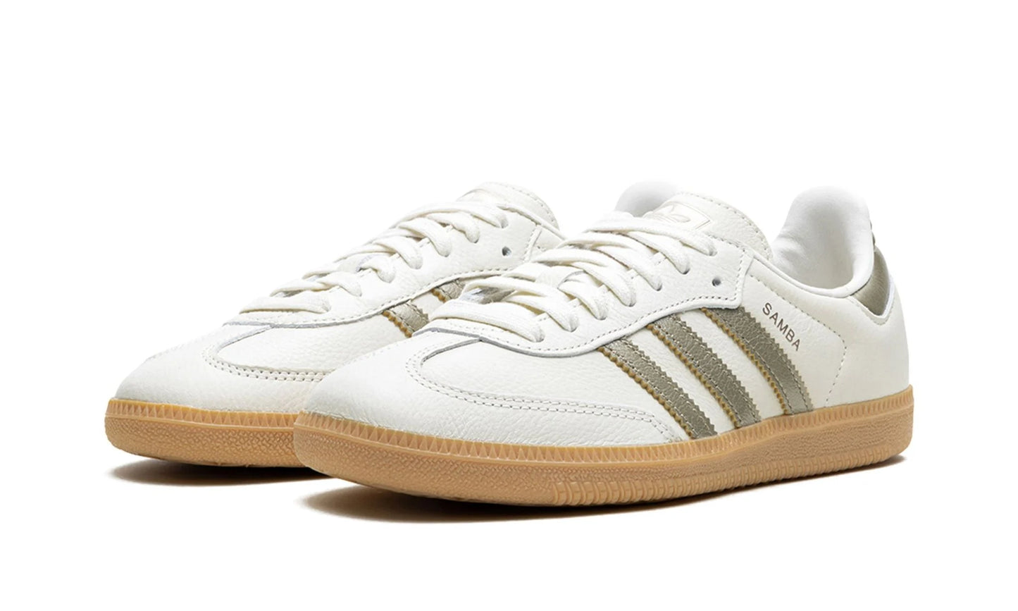 Parte da frente das sapatilhas Adidas Samba OG Cyber Metallic