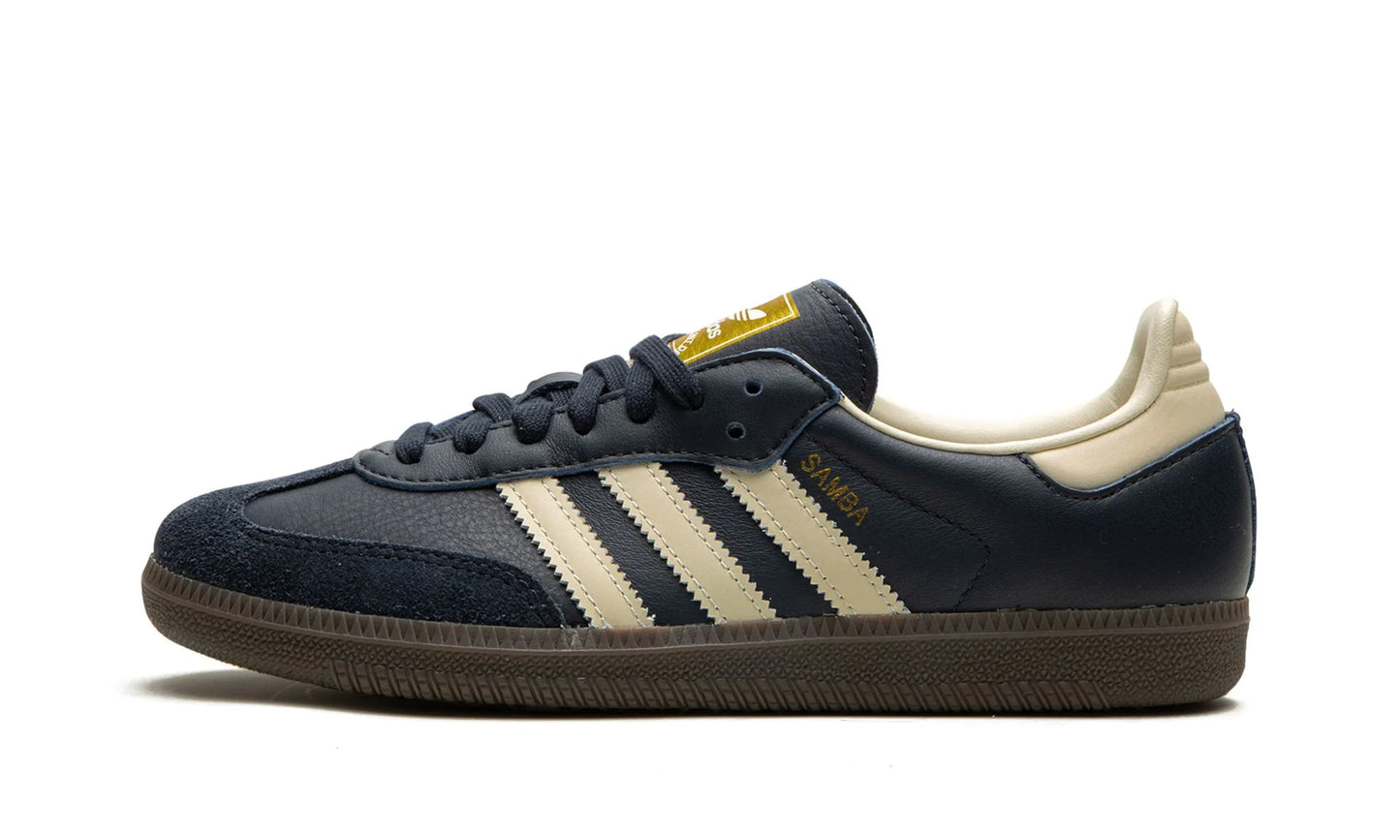 Lado esquerdo das sapatilhas Adidas Samba OG Night Navy Gum