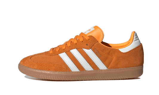 Lado esquerdo das sapatilhas Adidas Samba OG Rush Orange