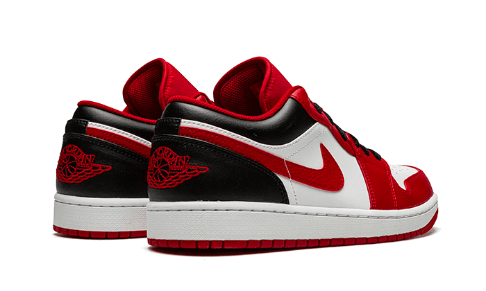 Parte de trás das sapatilhas Air Jordan 1 Low Bulls