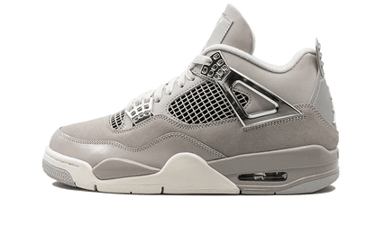 Lado esquerdo das sapatilhas Air Jordan 4 Retro Frozen Moments