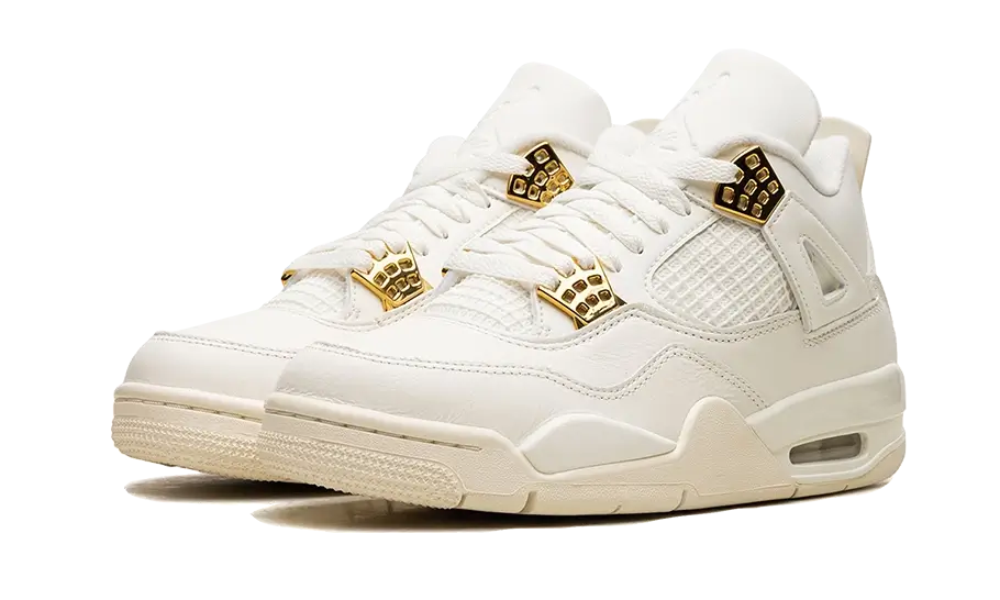 Parte da frente das sapatilhas Air Jordan 4 Retro Metallic Gold