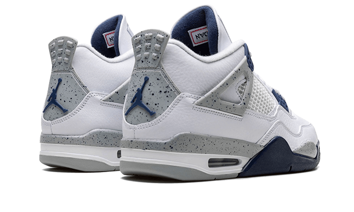 Parte de trás das sapatilhas Air Jordan 4 Retro Midnight Navy