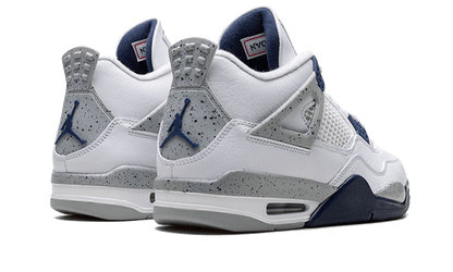 Parte de trás das sapatilhas Air Jordan 4 Retro Midnight Navy