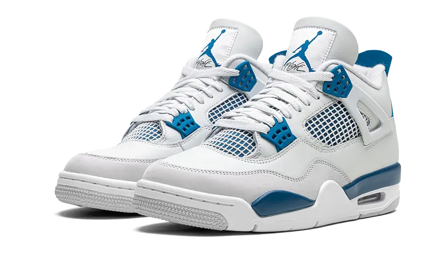 Parte da frente das sapatilhas Air Jordan 4 Retro Military Blue