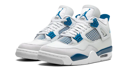 Parte da frente das sapatilhas Air Jordan 4 Retro Military Blue