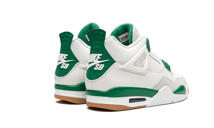 Parte de trás das sapatilhas Air Jordan 4 Retro SB Pine Green