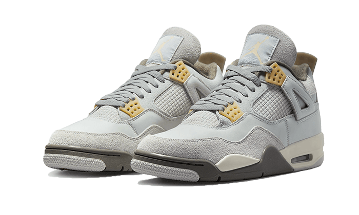 Parte da frente das sapatilhas Air Jordan 4 Retro SE Craft Photon Dust