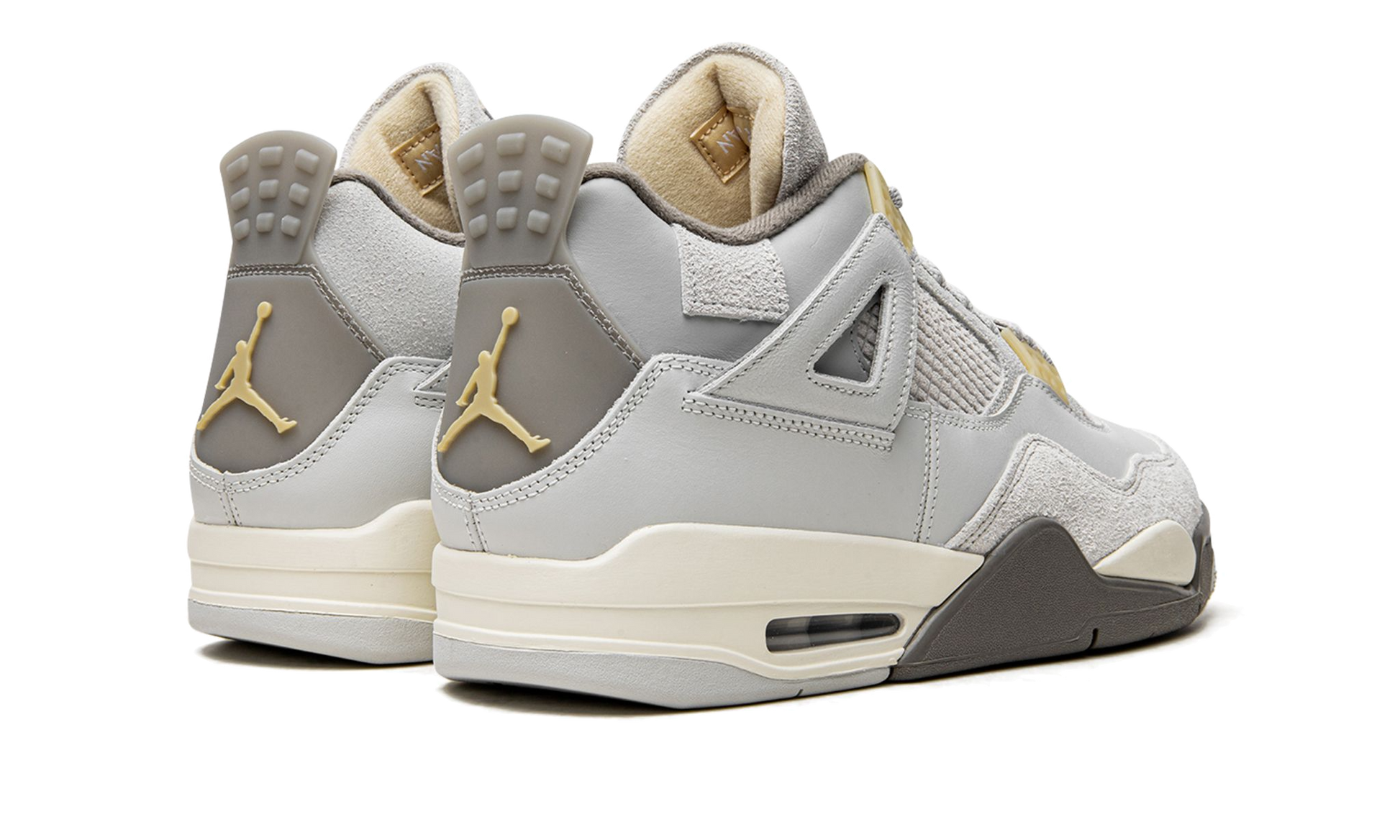 Parte de trás das sapatilhas Air Jordan 4 Retro SE Craft Photon Dust