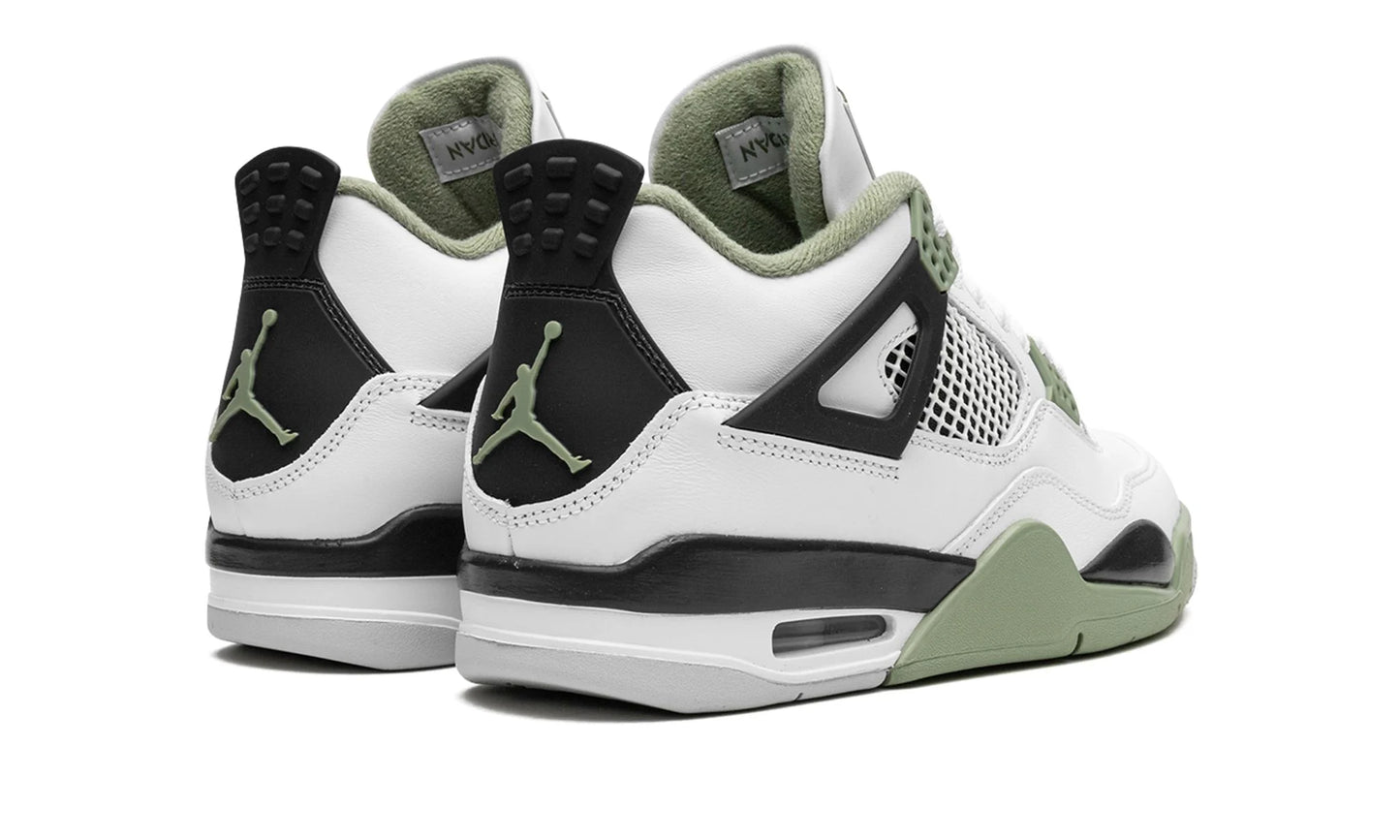 Parte de trás das sapatilhas Air Jordan 4 Retro Seafoam