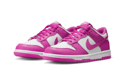 Parte da frente das sapatilhas Nike Dunk Low Active Fuchsia