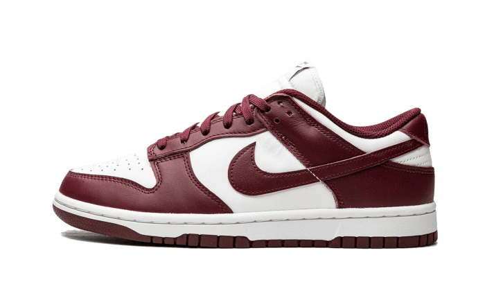 Lado esquerdo das sapatilhas Nike Dunk Low Bordeaux