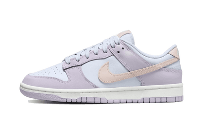 Lado esquerdo das sapatilhas Nike Dunk Low Easter