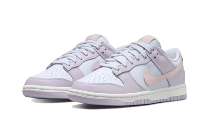 Parte da frente das sapatilhas Nike Dunk Low Easter