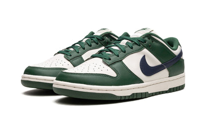 Parte da frente das sapatilhas Nike Dunk Low Gorge Green Midnight Navy