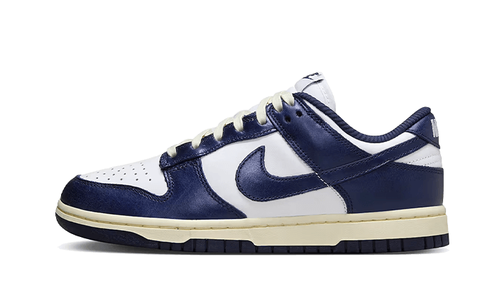 Lado esquerdo das sapatilhas Nike Dunk Low PRM Vintage Navy
