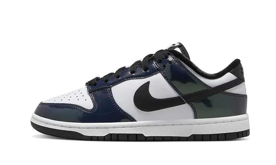Lado esquerdo das sapatilhas Nike Dunk Low SE Just Do It Iridescent