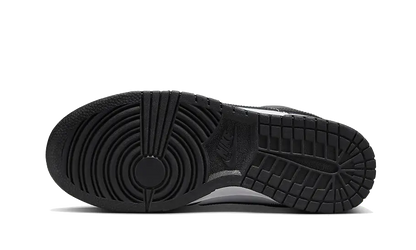 Sola das sapatilhas Nike Dunk Low SE Just Do It Iridescent