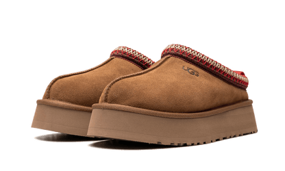 Parte da frente das Pantufas / Socas	UGG Tazz Slipper Chestnut